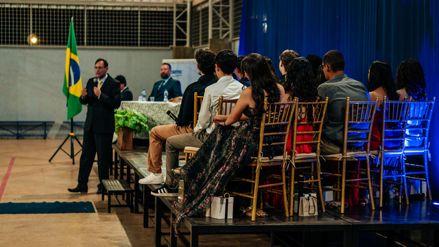 Thumb formatura 3  ano 83