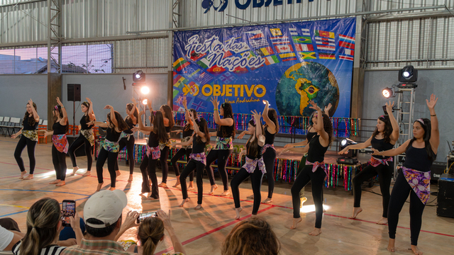 Thumb festa das na  es   col gio objetivo 33