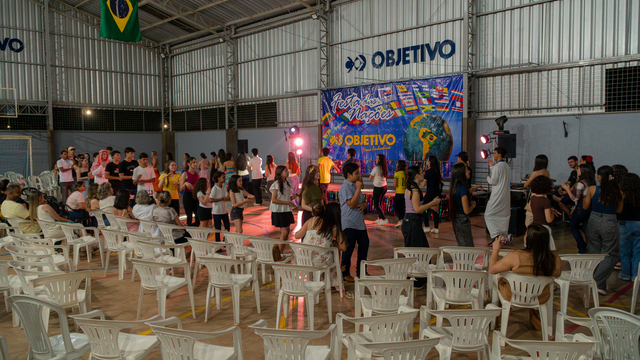 Thumb festa das na  es   col gio objetivo 133